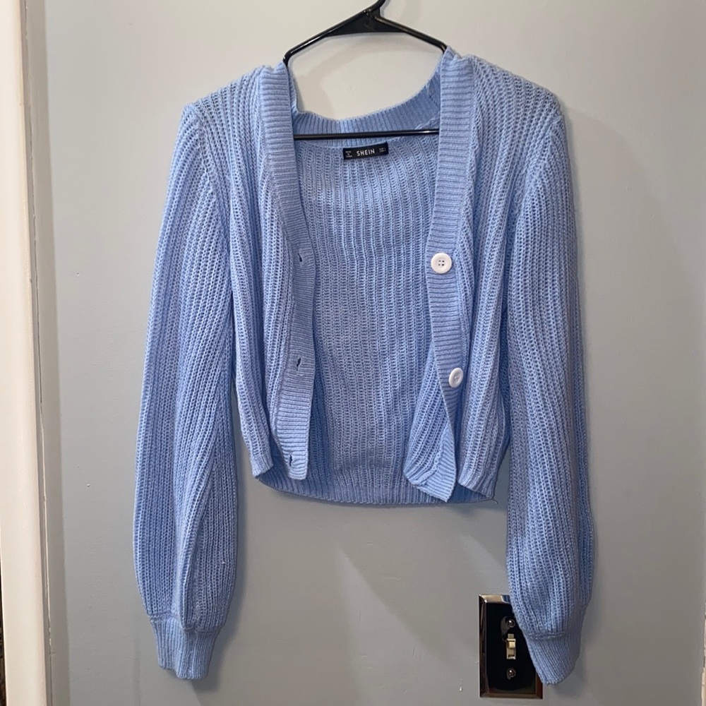 Cropped periwinkle knitted cardigan